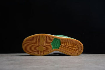 Nike Dunk Low SB “St Patrick’s Day”
