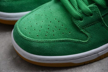 Nike Dunk Low SB “St Patrick’s Day”