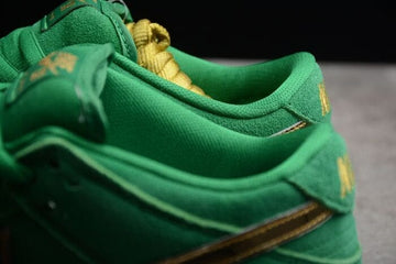Nike Dunk Low SB “St Patrick’s Day”